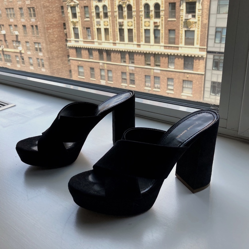 Mansur Gavriel Platform Mules - black suede - size 37